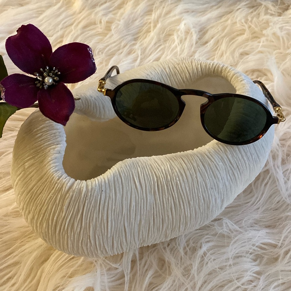 Vintage RAY BAN B & L sunglasses - Picture 9 of 16
